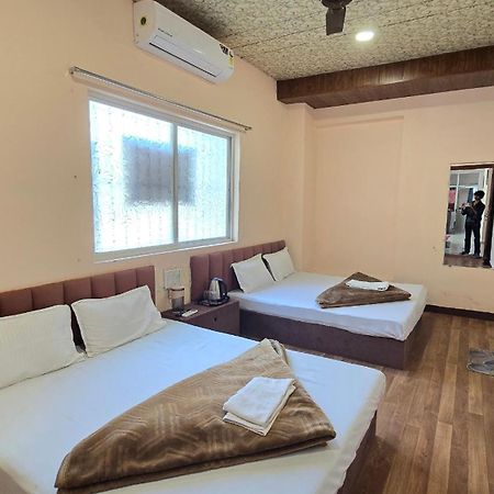Hotel Maheshwari Green'S Удджайн Екстер'єр фото