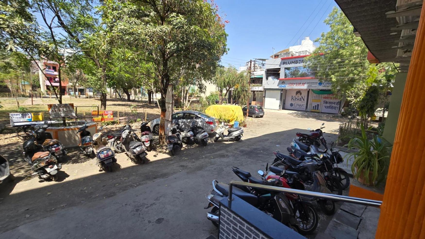 Hotel Maheshwari Green'S Удджайн Екстер'єр фото